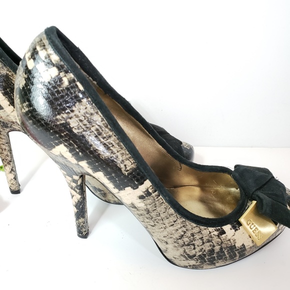 Guess Leather Snakeskin Heels w/ Bow, 8 - Picture 8 of 8